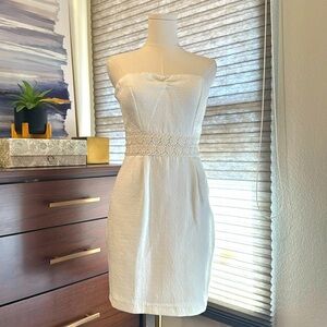 💍 NWT White Speechless Strapless Back Cutout Mini. Size 7/Med 💍